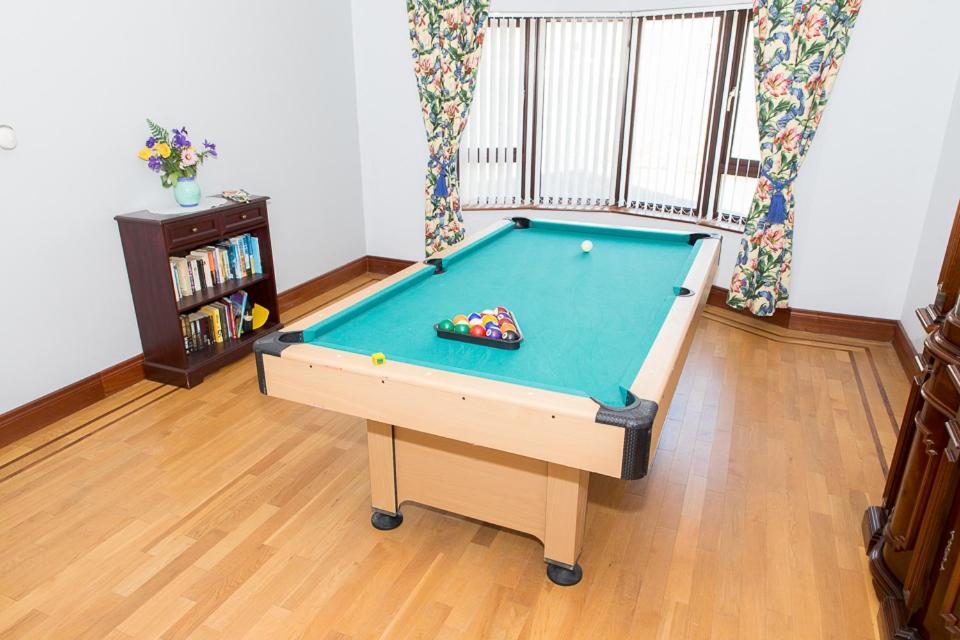 Bree House Malin Headヴィラ エクステリア 写真
