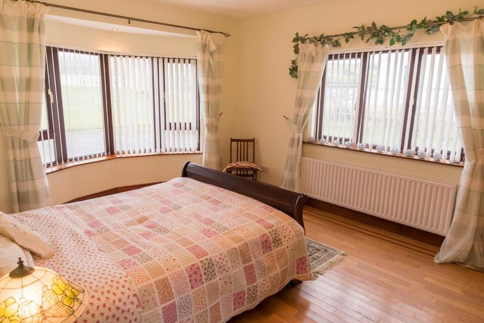 Bree House Malin Headヴィラ エクステリア 写真